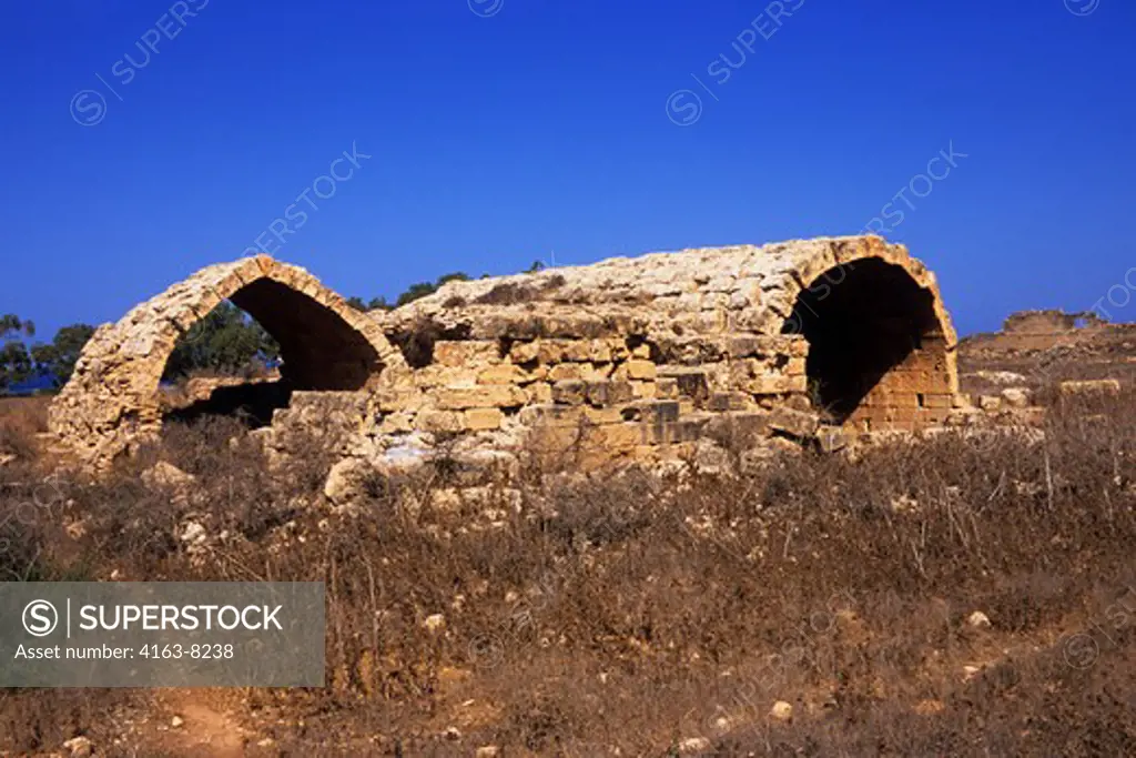 LIBYA, NEAR BENGHAZI, PTOLEMAIS (TOLMEITA), REMAINS OF ROMAN BUILDING