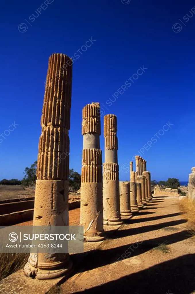 LIBYA, NEAR BENGHAZI, PTOLEMAIS (TOLMEITA), COLONADED PALACE