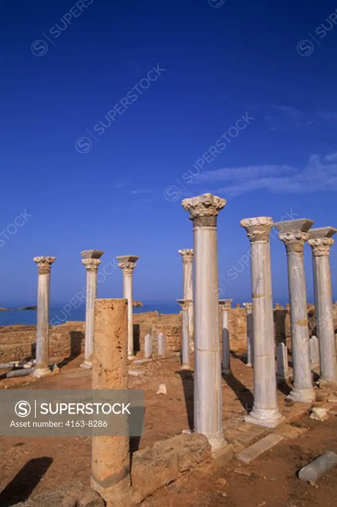 LIBYA, NEAR BENGHAZI, SOUSSA, APOLLONIA, (ROMAN) CENTRAL CHURCH, CORINTHIAN CAPITALS