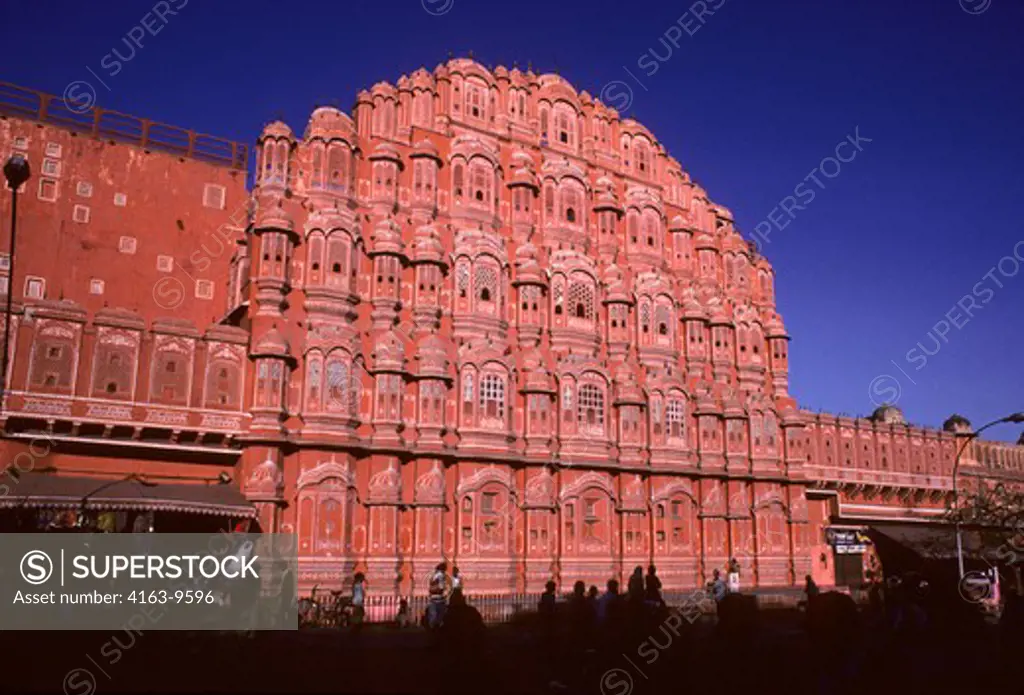 INDIA, JAIPUR, COLORFUL FACADE OF THE ""PALACE OF THE WIND""