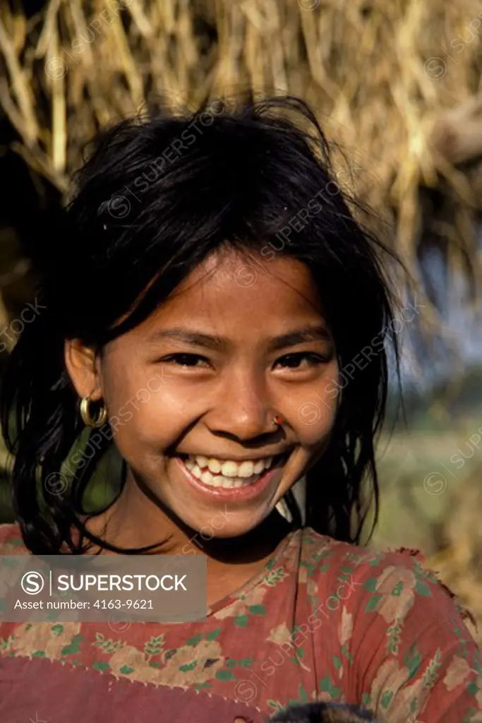 NEPAL, PORTRAIT OF YOUNG GIRL
