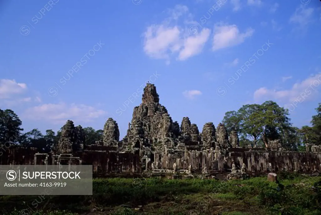 CAMBODIA, ANGKOR, ANGKOR THOM, BAYON TEMPLE, BUILT END OF 1100'S