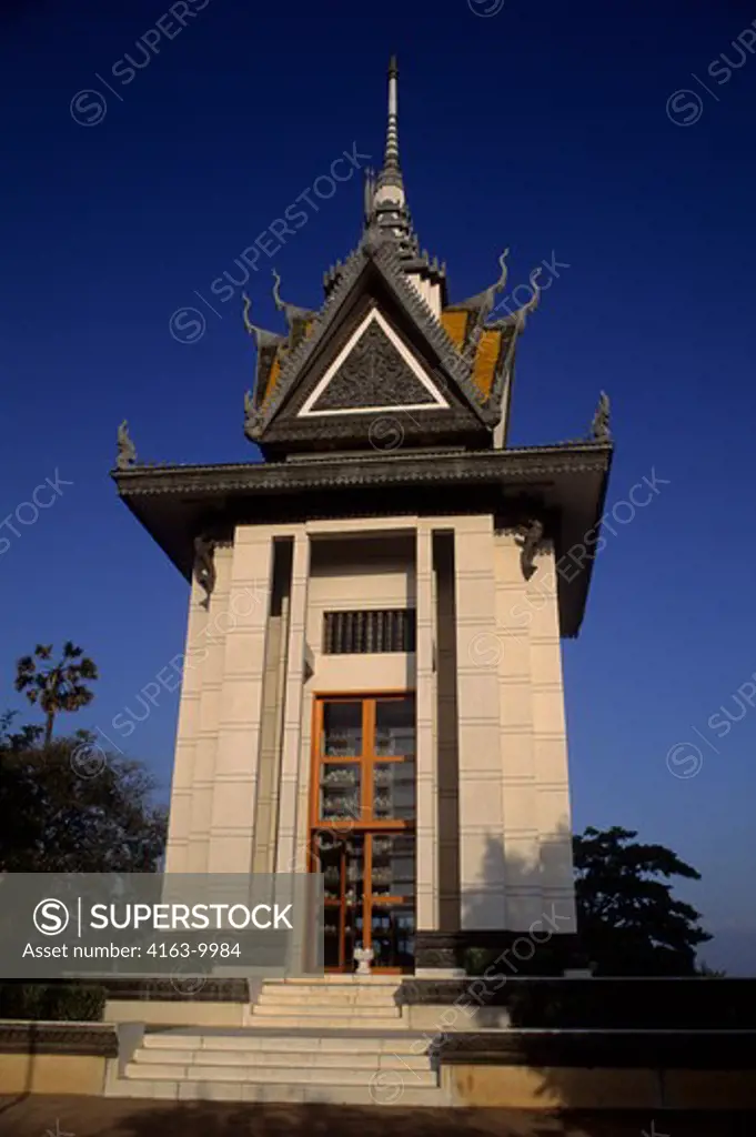CAMBODIA, NEAR PHNOM PENH, KILLING FIELDS OF CHOEUNG EK, MEMORIAL