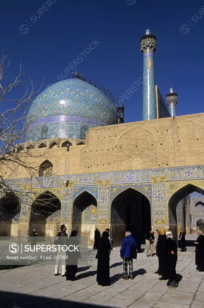 Iran, Esfahan, Eman Khomeni Square, Imam (Masjed-E Emam) Mosque, Tourists