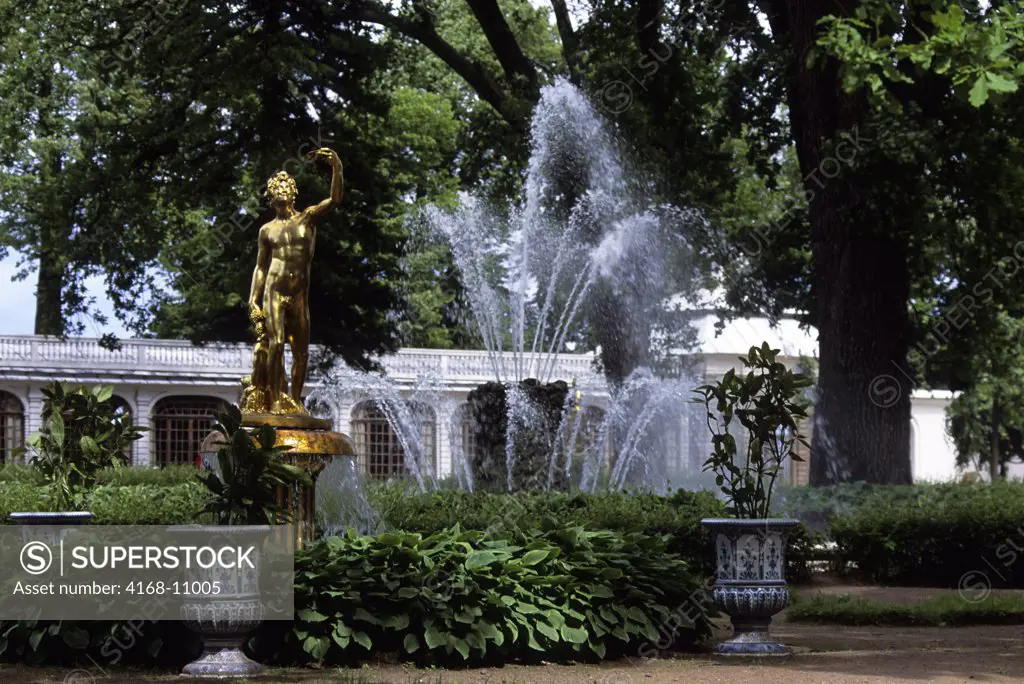 Russia,Near St. Petersburg Petrodvorets, Park, Bell Fountain, Gilded Statue,'Amazon'