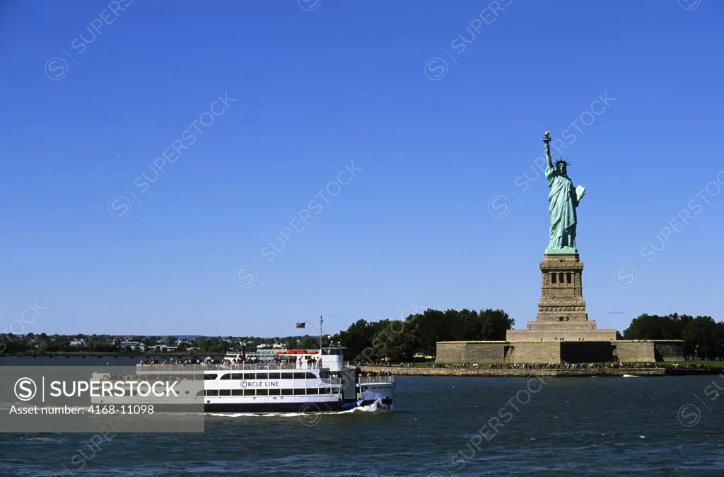 Usa, New York, Statue Of Liberty, Circle Line Tour Boat