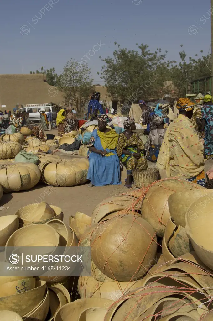 Mali, Djenne, Weekly Market With Women Selling Calabashes