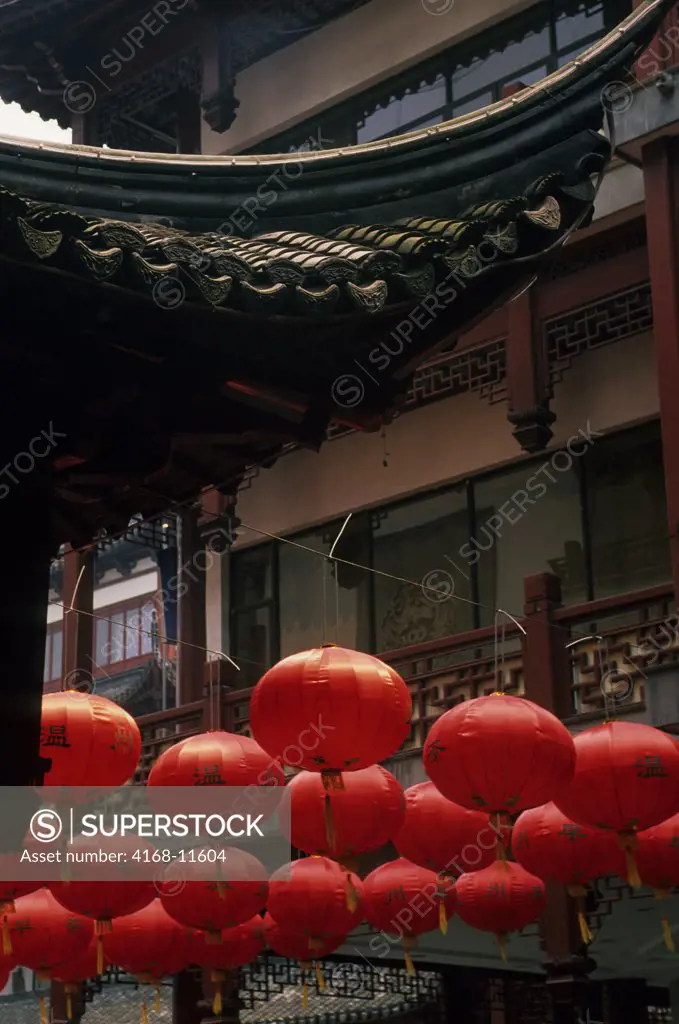 China, Shanghai, Street Scene, Red Chinese Lanterns
