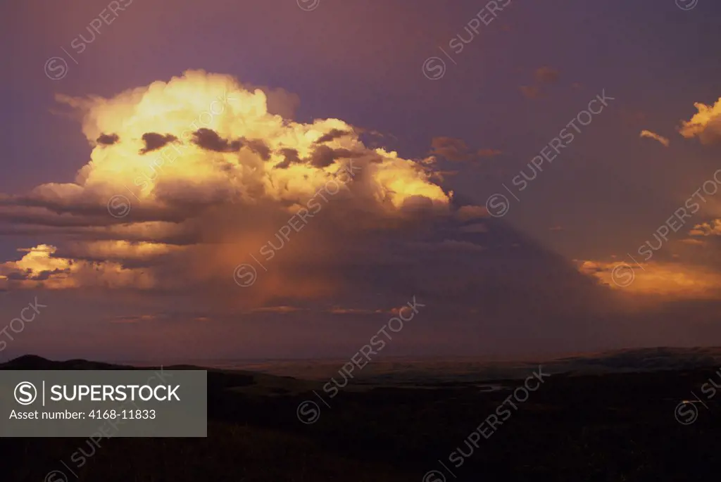 USA,Montana, Near Glacier National Park, View Of Prairie, Cumulus Clouds, Thunderstorm Building Up