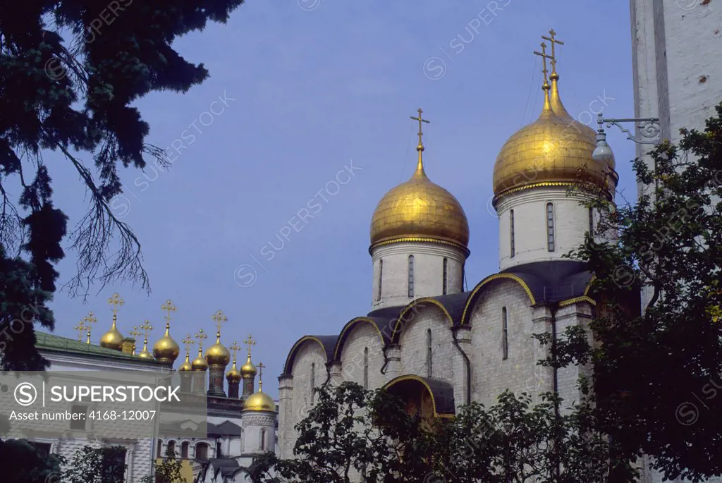 Russia, Moscow, Kremlin, Cathedral Square, Assumption Cathedral With Gilded Onion Domes Of The Terem Churches And The Church Of The Deposition Of The Robe In Background