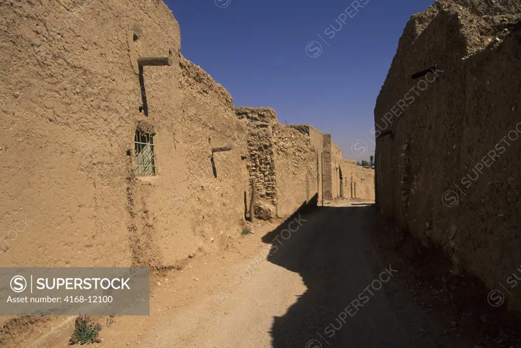 Saudi Arabia, Near Riyadh, Dir'Aiyah Village (1446 A.D.), Street Scene