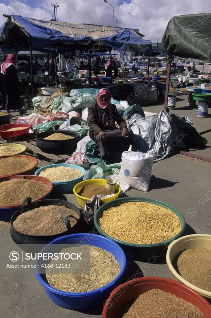 Saudi Arabia, Near Abha, Al Wadijan, Friday Market, Market Scene