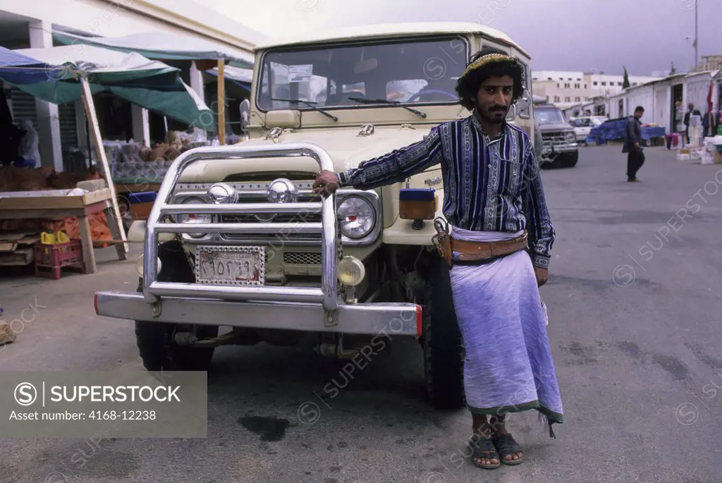 Saudi Arabia, Abha, Tuesday Market, Flowerman (Local Bedouin Tribe)