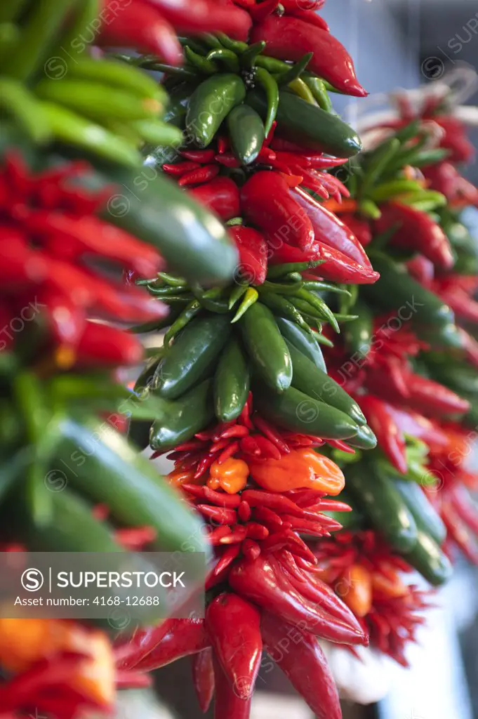 Usa, Washington State, Seattle, Pike Place Market, Produce Stand, Chili Pepper Arrangement
