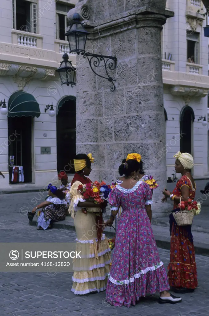 Cuba, Old Havana, Plaza De La Catedral, Women In Colonial Clothing