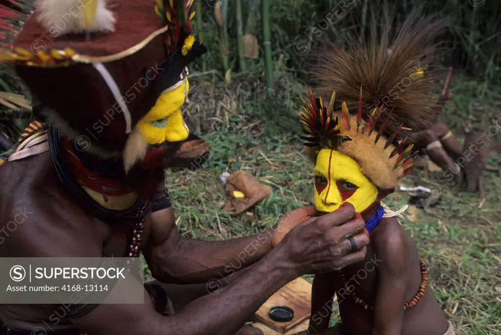 New Guinea Highlands, Near Tari, Huli Tribe, Wigmen, Father Decorating Son For Dances