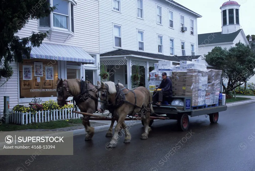 USA, Michigan, Lake Huron Mackinac Island, Village, Horse Cart Transporting Goods
