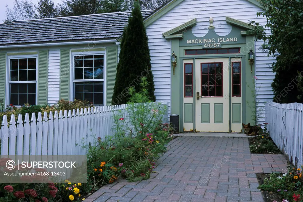 USA, Michigan, Lake Huron Mackinac Island, Village, Street Scene, Post Office
