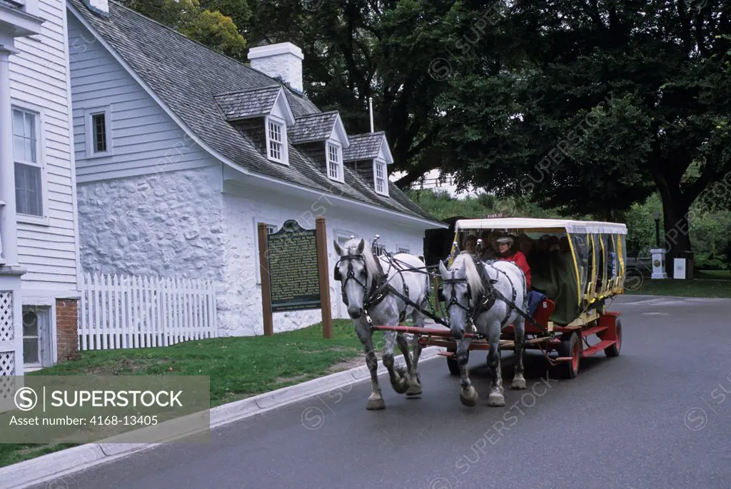 USA, Michigan, Lake Huron Mackinac Island, Village, Street Scene, Horse Carriage