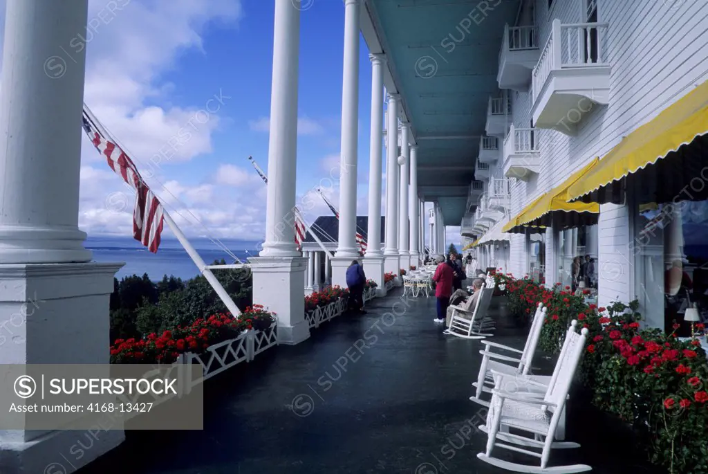 USA, Michigan, Lake Huron, Mackinac Island, Grand Hotel, Porch