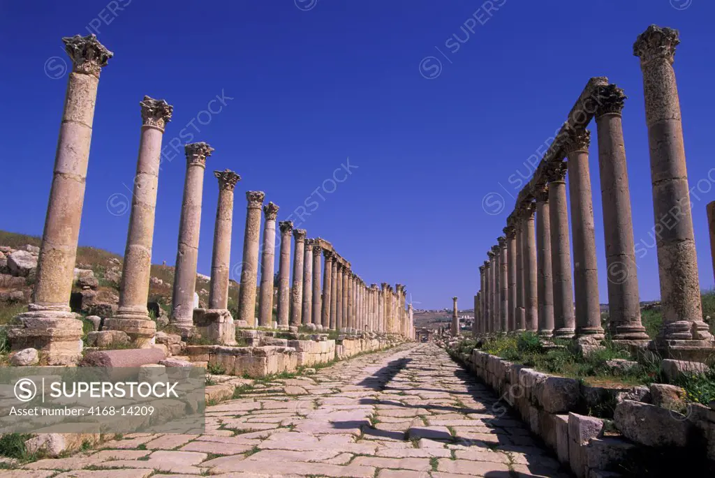 Jordan, Jerash, Ancient Roman City, Cardio Maximus, Colonnaded Street, Corinthian Columns