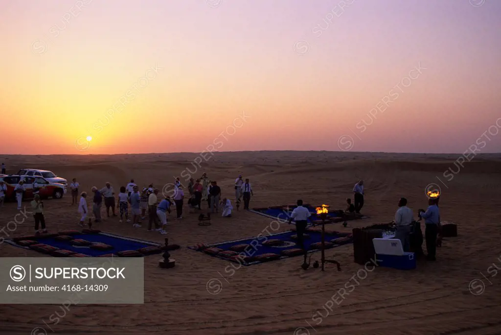 United Arab Emirates, Dubai, Dubai Desert Conservation Reserve, Tourists, Sunset