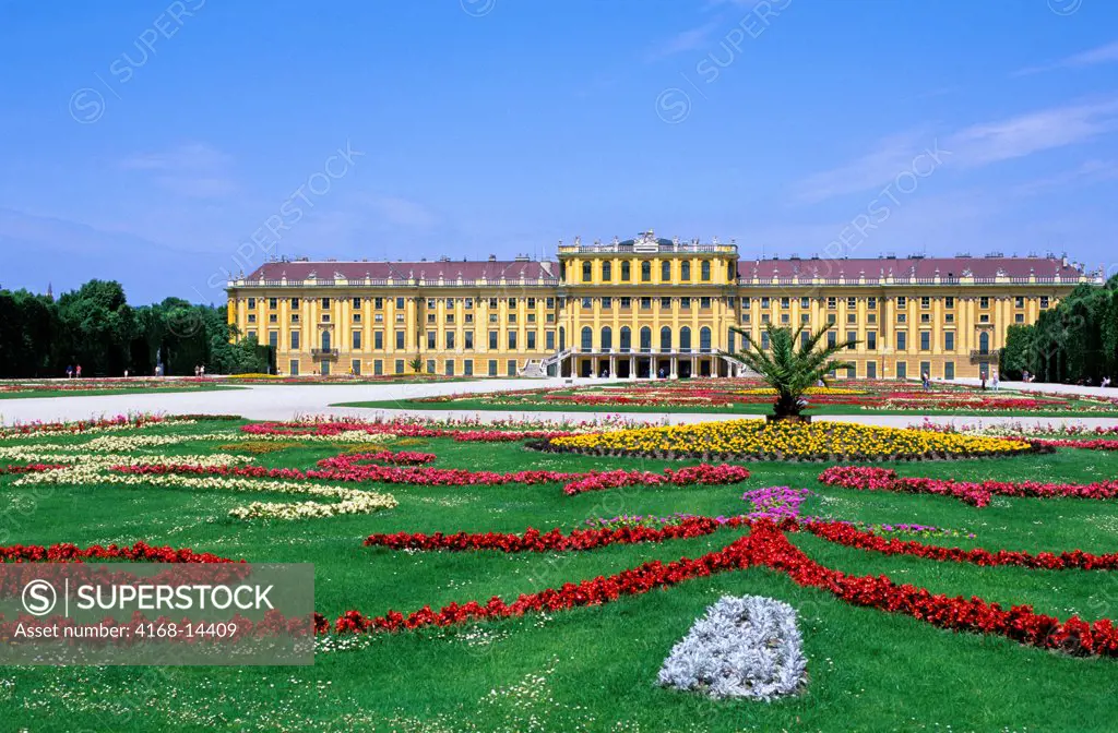 Austria, Vienna, Palace (Schloss) Schoenbrunn, Flowers In Foreground