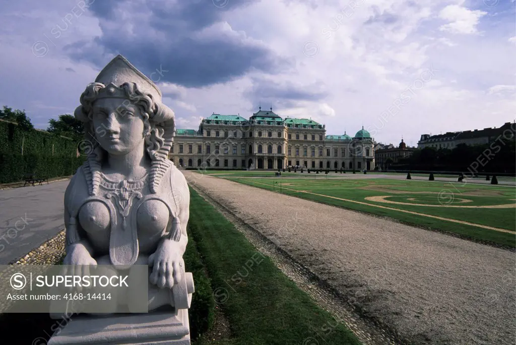Austria, Vienna, Palace (Schloss) Belvedere, Statue, In Park