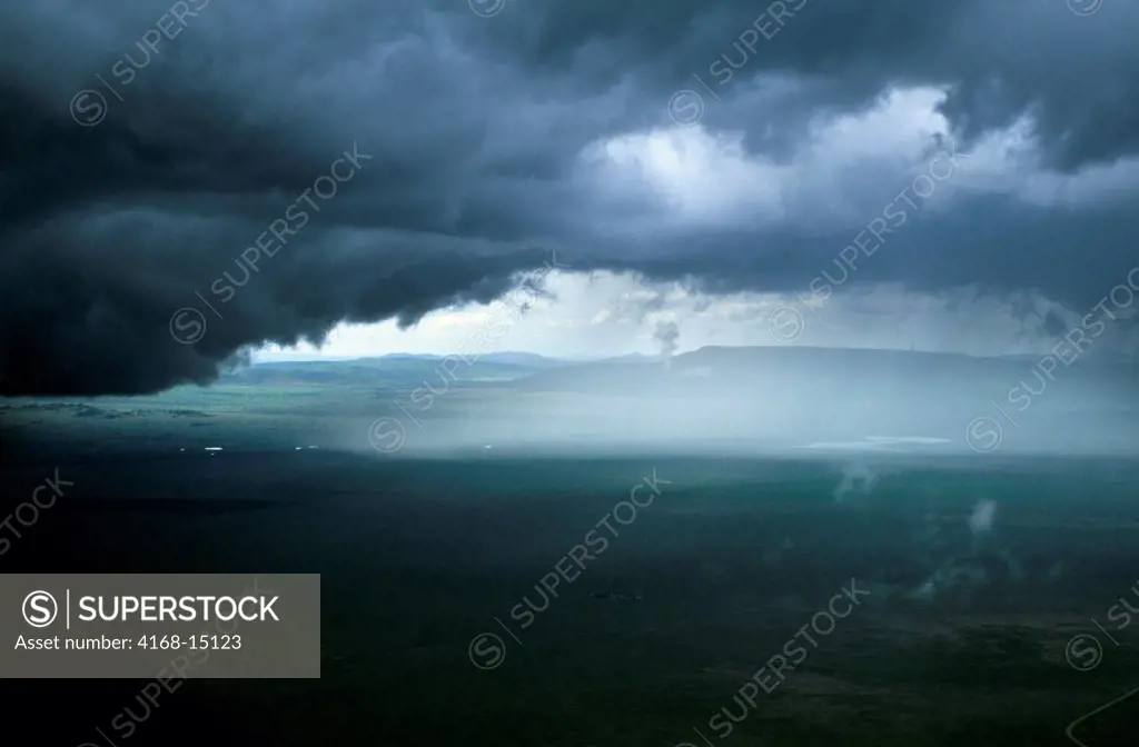 Tanzania, Serengeti, Rain Storm