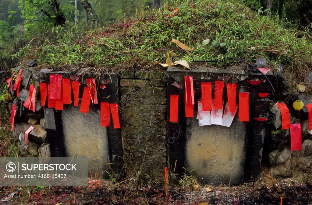 China, Guangxi Province, Near Guilin, Yangshuo Area, Graves