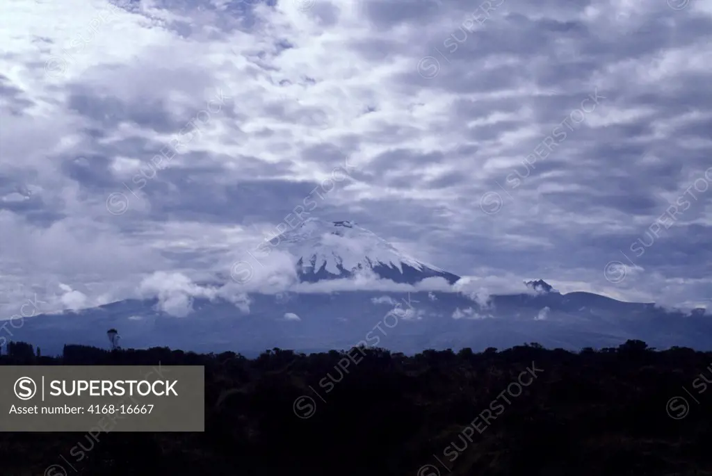 Ecuador, Near Quito, Andes Mountains, Cotopaxi Volcano