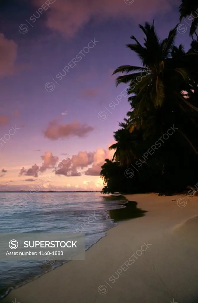 FRENCH POLYNESIA,TUAMOTUS, MANGAREVA ISLAND(ILES GAMBIER), SUNSET