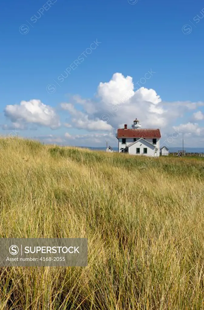 Usa, Washington State, Port Townsend, Fort Worden State Park, Point Wilson Lighthouse, Dunes, Clouds
