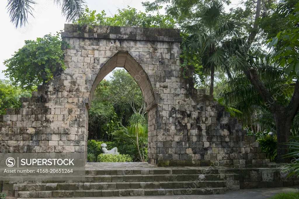 Archaeological pre-Colombian Mayan replica of a gateway arch from Labna at Cozumel Chankanaab National Park on Cozumel Island near Cancun in the state of Quintana Roo, Yucatan Peninsula, Mexico.