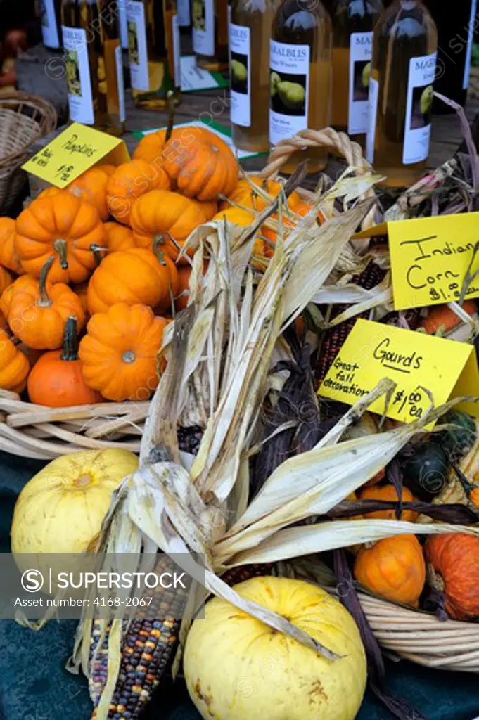 Usa, Washington State, Seattle, Pike Place Market, Fall Display With Pumkins, Corn And Gourds