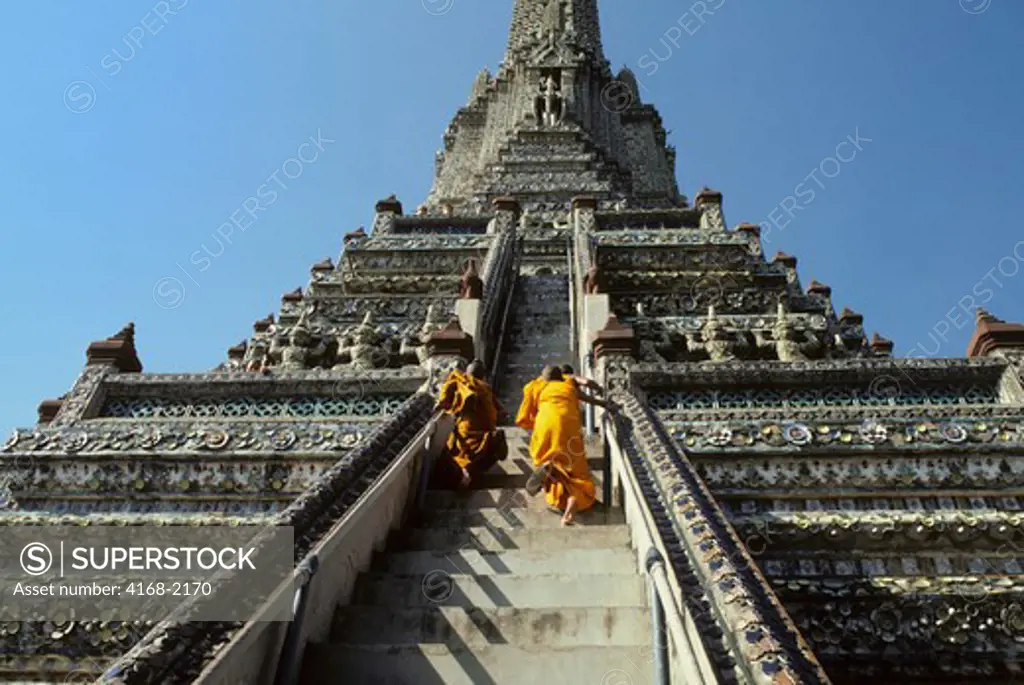 Thailand, Bangkok, Wat Arun (Temple Of Dawn), Novices (Students) On Staircase