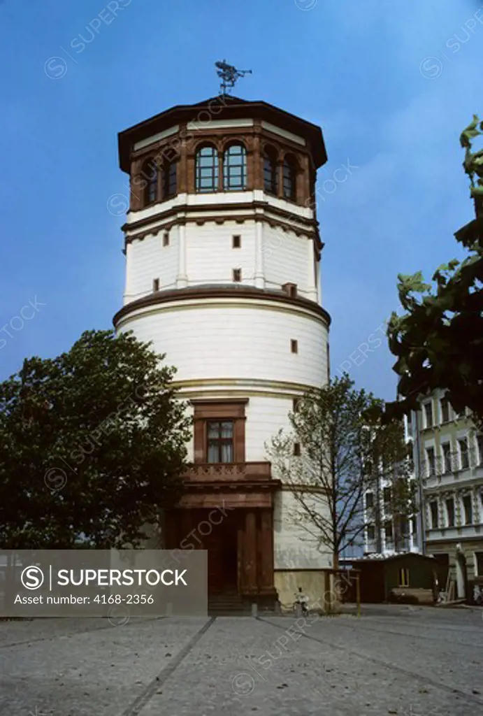 Germany, Dusseldorf, Old Castle Tower In Old Town
