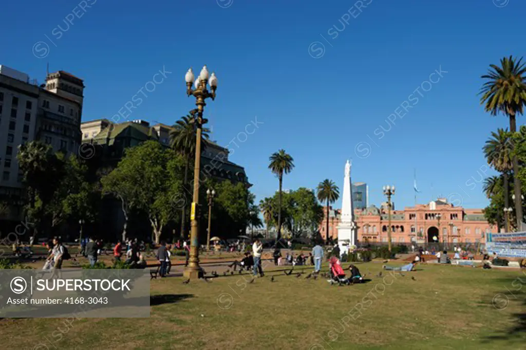 Argentina, Buenos Aires, Plaza De Mayo With Piramide De Mayo Monument To Celebrate The First Anniversary Of The May Revolution And Casa Rosada In Background