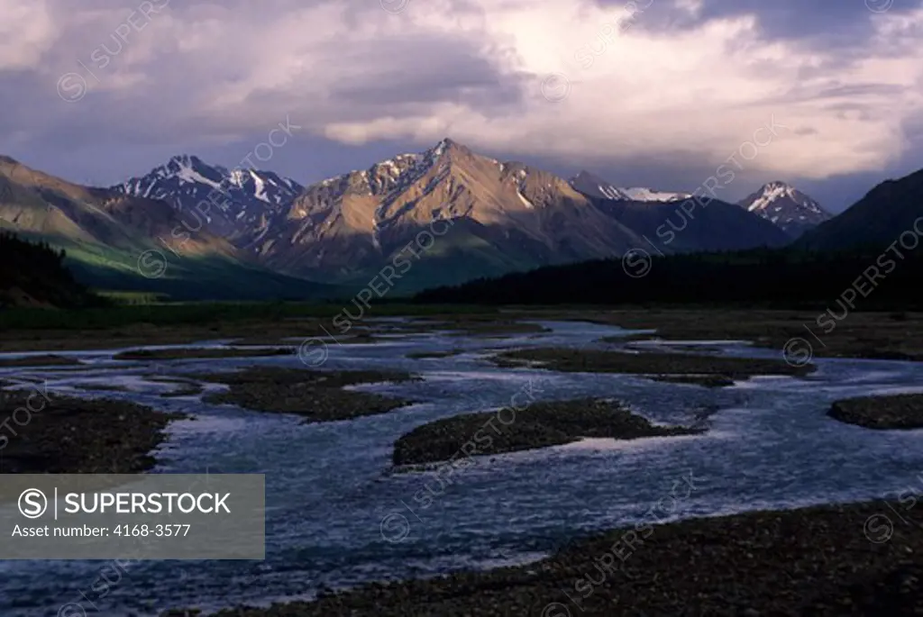 Usa, Alaska, Denali National Park, Teklanika River, Evening Light