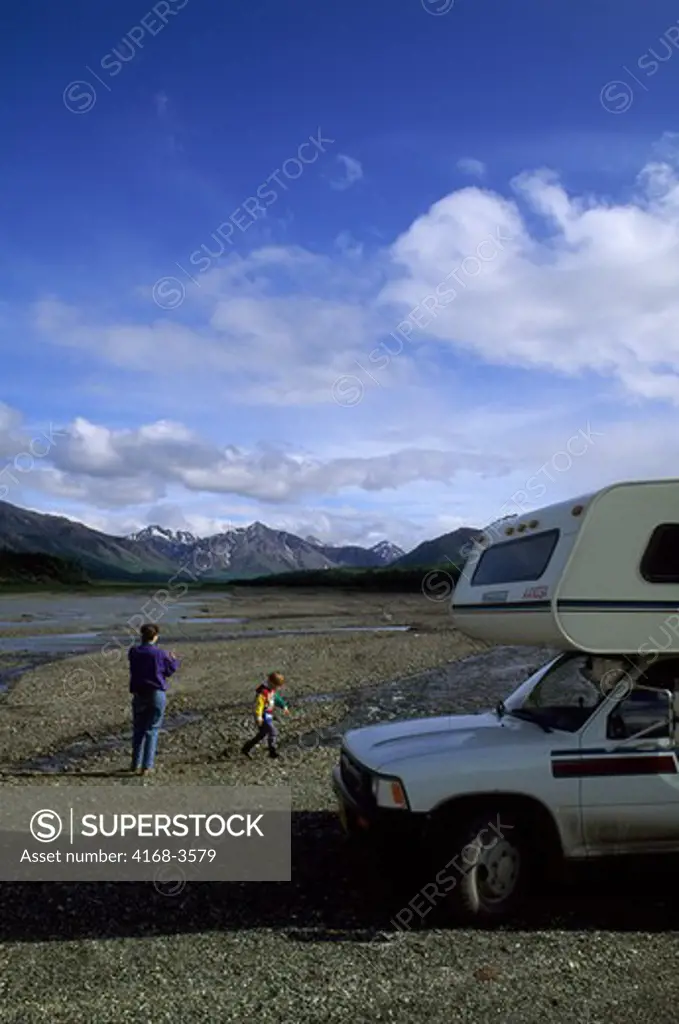 Usa, Alaska, Denali National Park, Teklanika River, Rv And People 