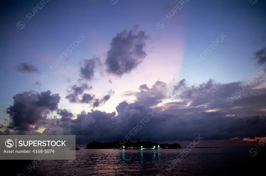 maldives, taj coral reef resort, evening, view of island