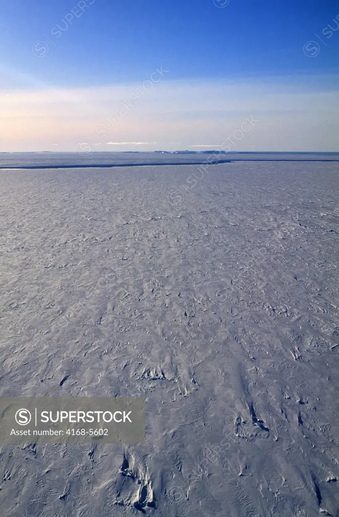ANTARCTICA, ATKA ICEPORT, JELBART ICE SHELF, AERIAL VIEW OF ICE SHELF
