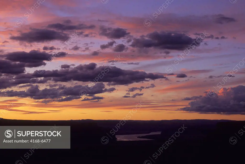 usa eastern washington, columbia river, north of vantage, sunset