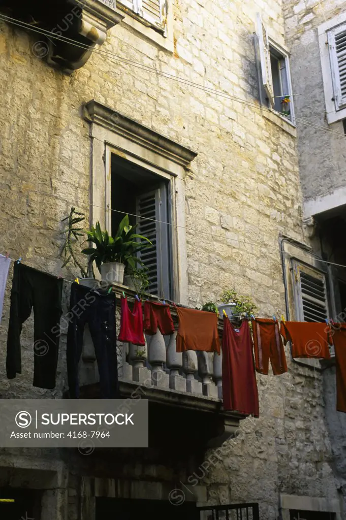 Croatia, Split, Diocletian's Palace, Alley Scene, Laundry