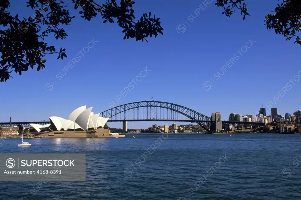 Australia, Sydney, Opera House with Harbor Bridge