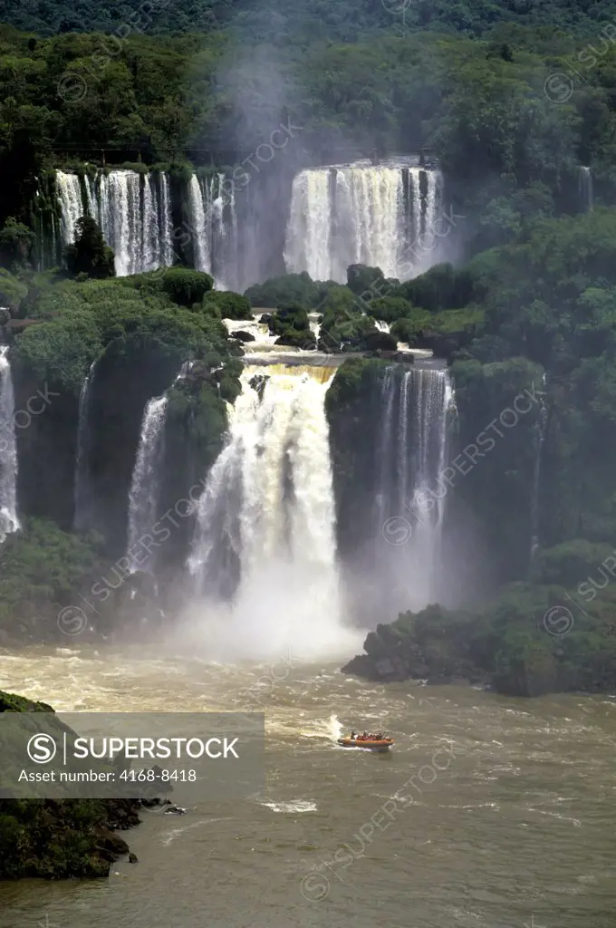 Brazil, Iguassu Falls, Zodiac with tourists