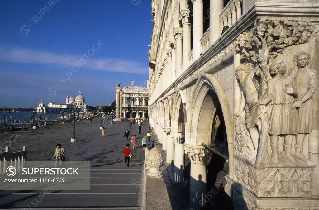 Italy, Venice, San Marco Quarter, St, Mark's Square, Doges Palace from Paglia Bridge, Corner statues