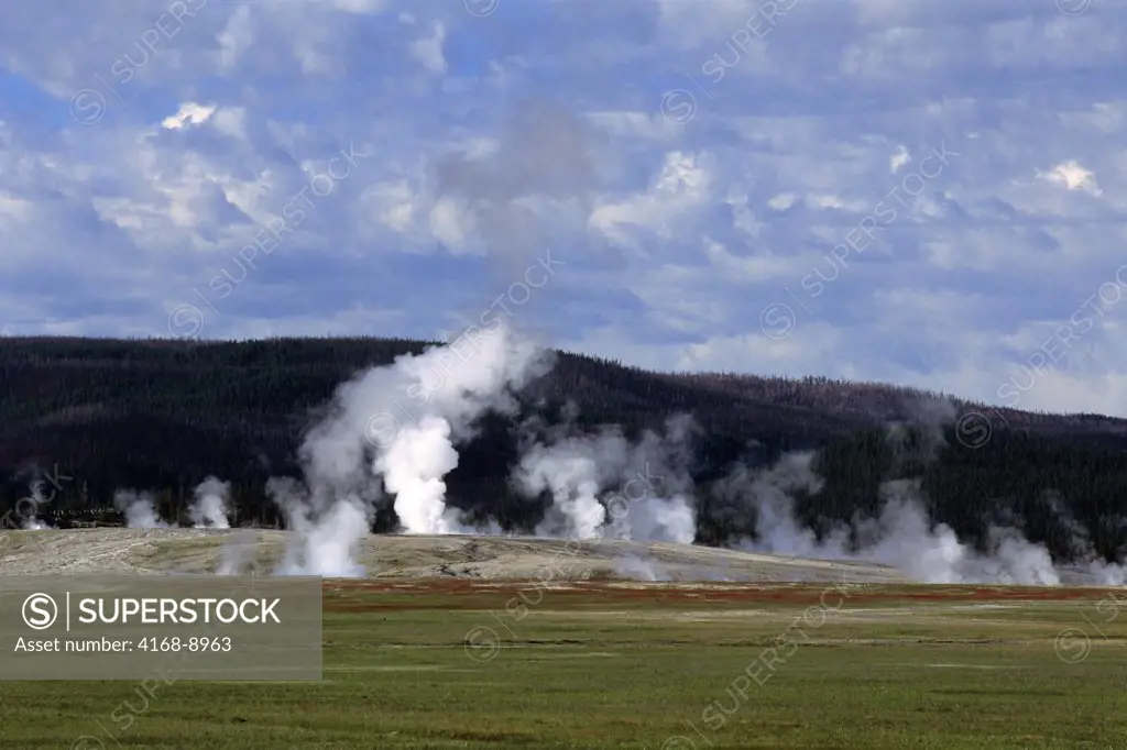 Usa, Wyoming, Yellowstone National Park, Fountain Paint Pot Area, Steaming Geysers