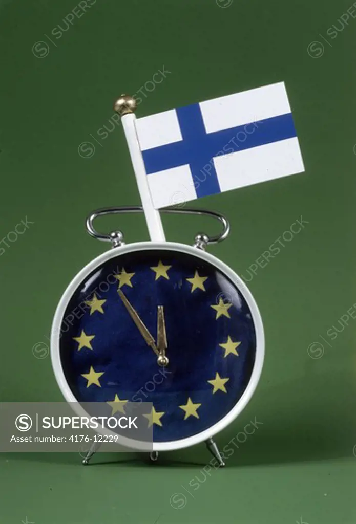 EU-clock and Finish flag