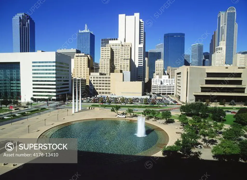 City Hall Plaza Fountain in downtown Dallas